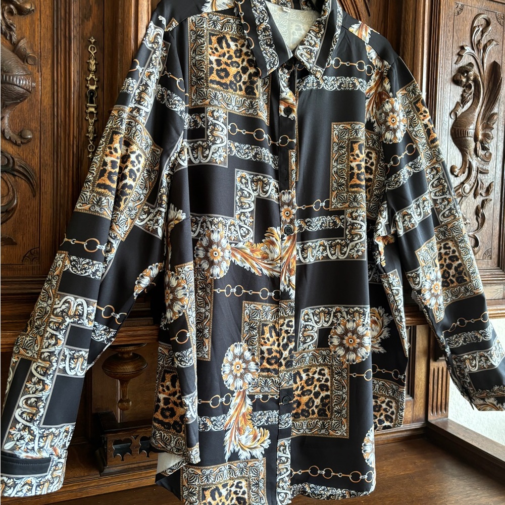 NWT- BLOUSE - Picture 14 of 14